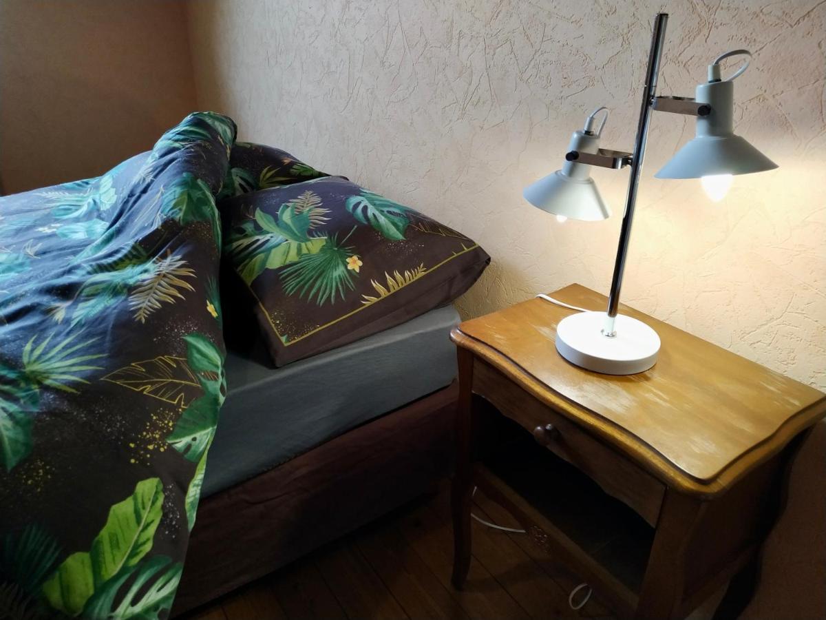 Le Gite Du Tresor Apartment มองทรอย-เบเลย์ ภายนอก รูปภาพ
